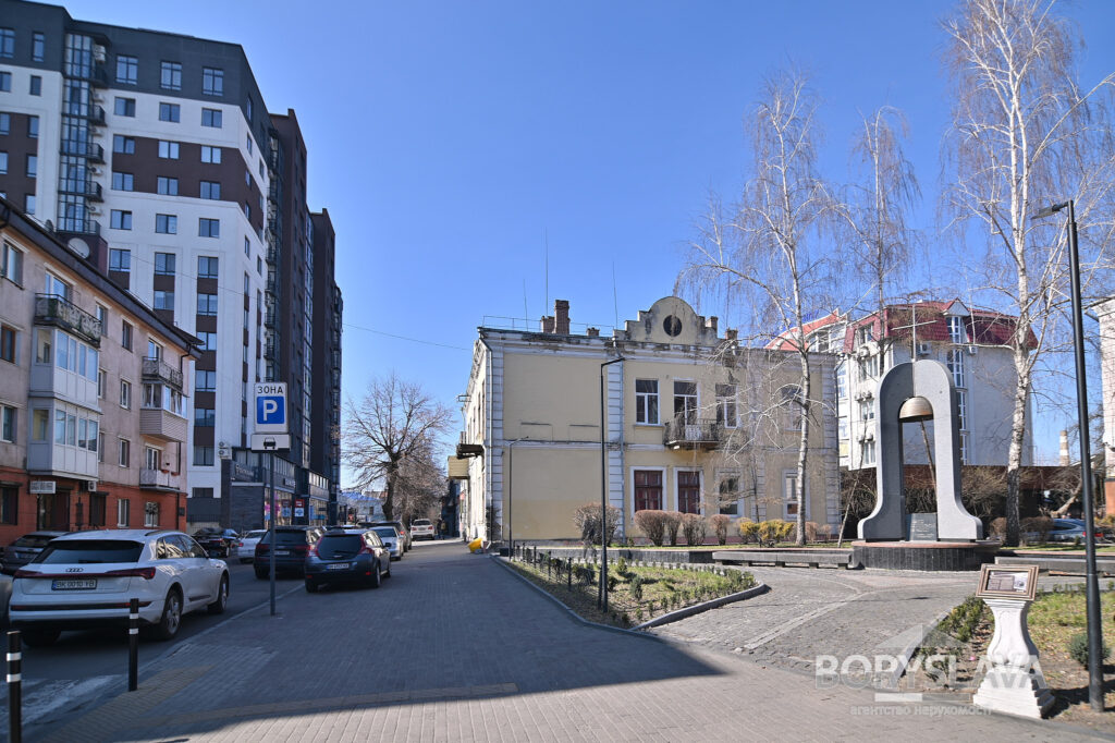 вул. Гетьмана Мазепи 4