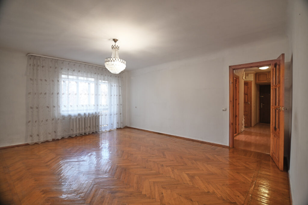 вул. В. Червонія 63